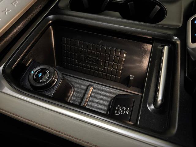 Certified 2025 Ford Expedition Active image 30