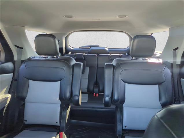 Certified 2022 Ford Explorer XLT w/ Equipment Group 202A AWD/4WD image 24