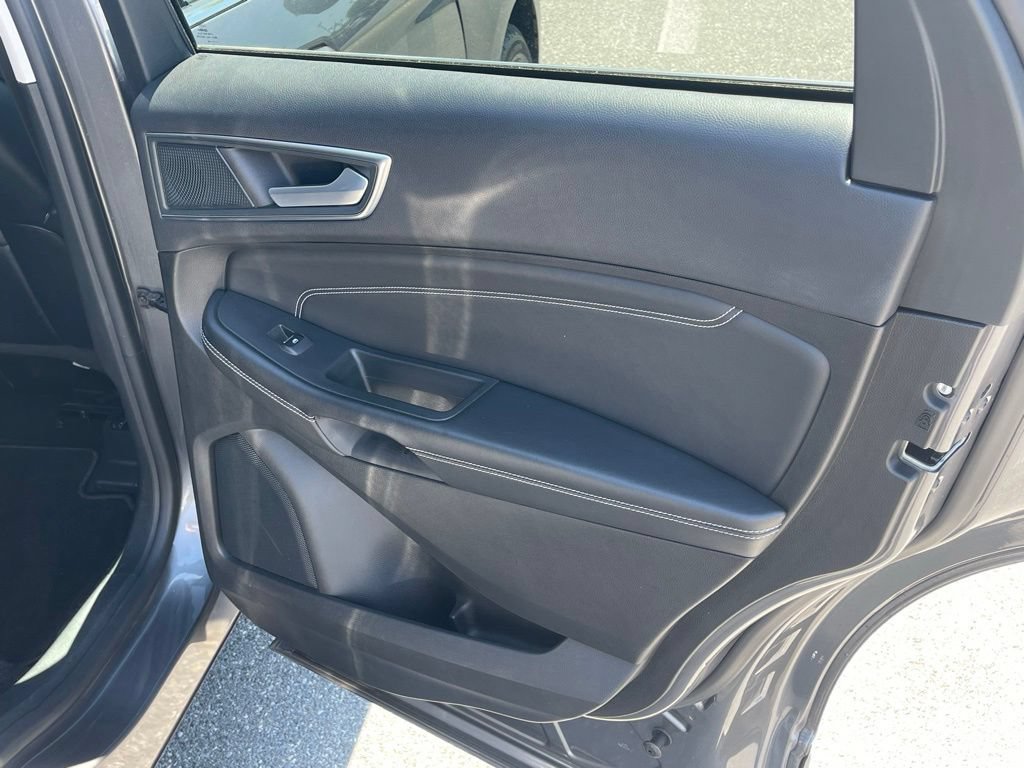 Certified 2024 Ford Edge Titanium AWD/4WD image 19