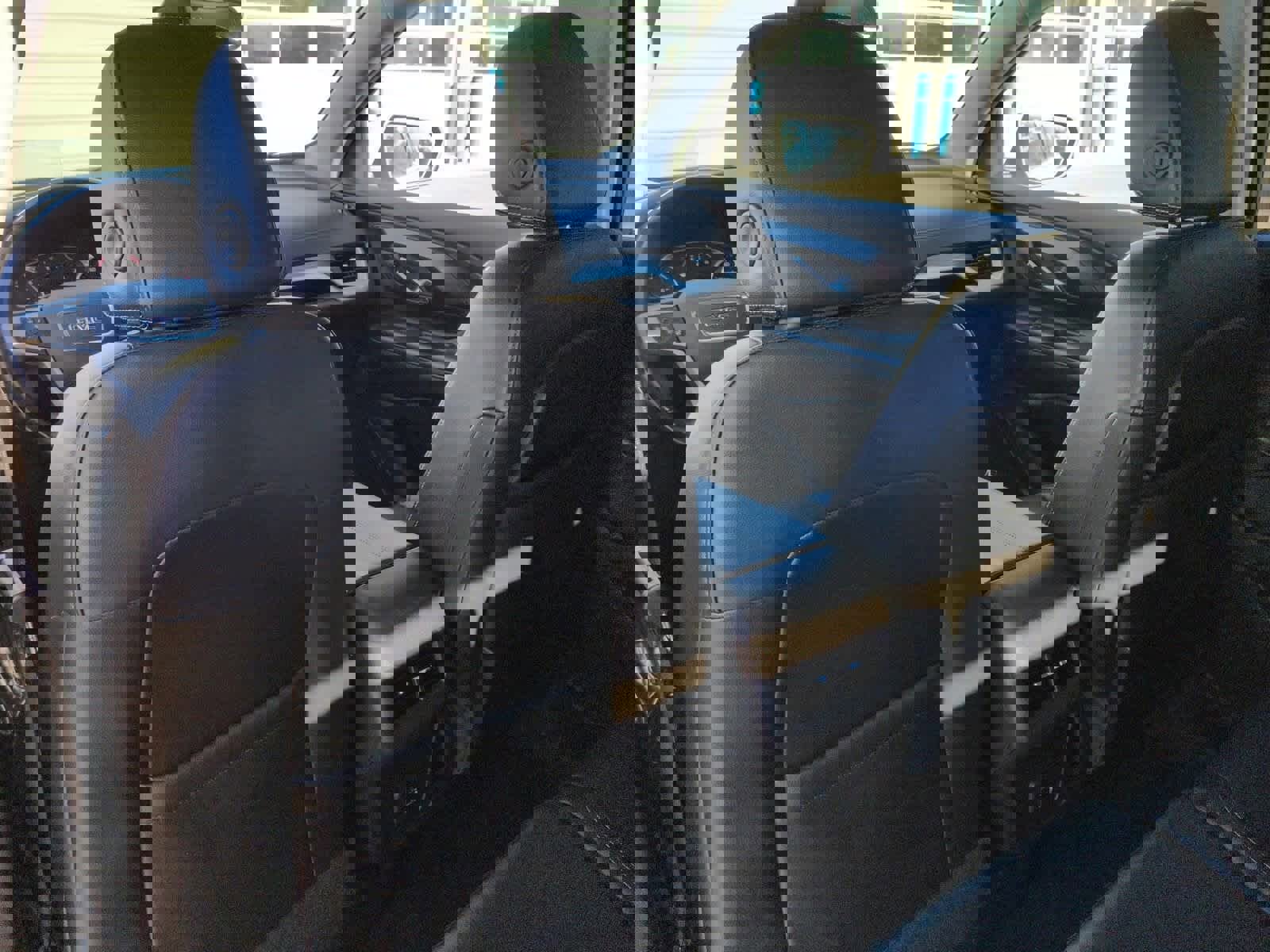 Used 2022 GMC Terrain SLT w/ Infotainment Package II image 19