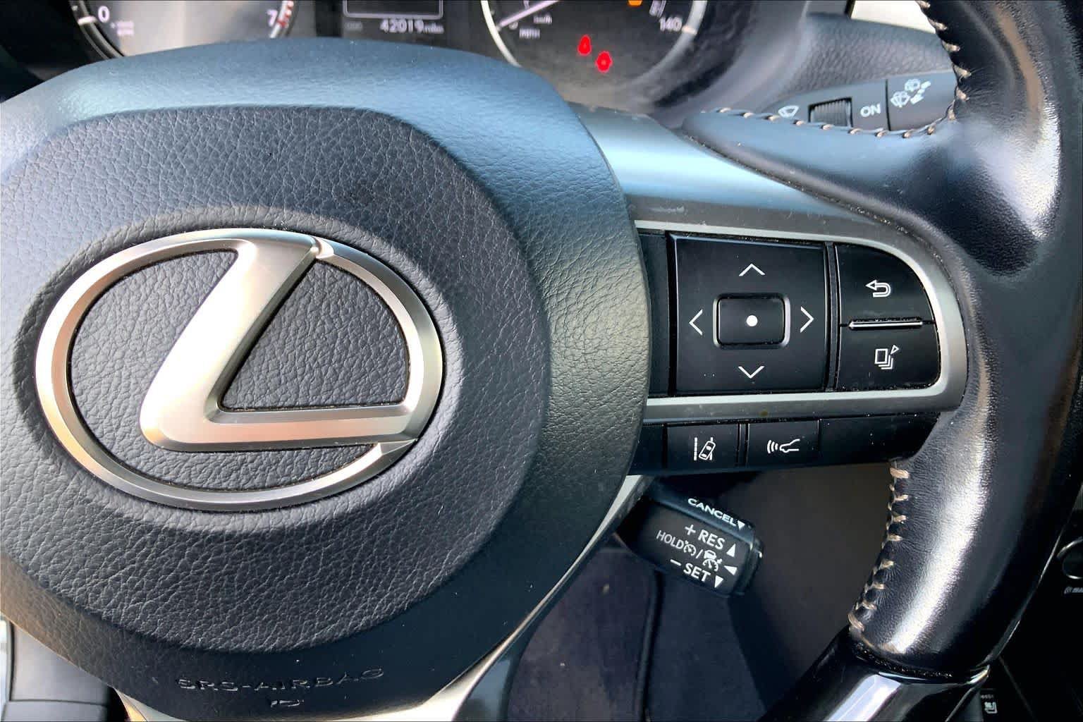 Used 2022 Lexus GX 460 Premium w/ Premium Package AWD/4WD image 25