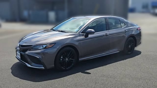 Used 2023 Toyota Camry XSE FWD image 5