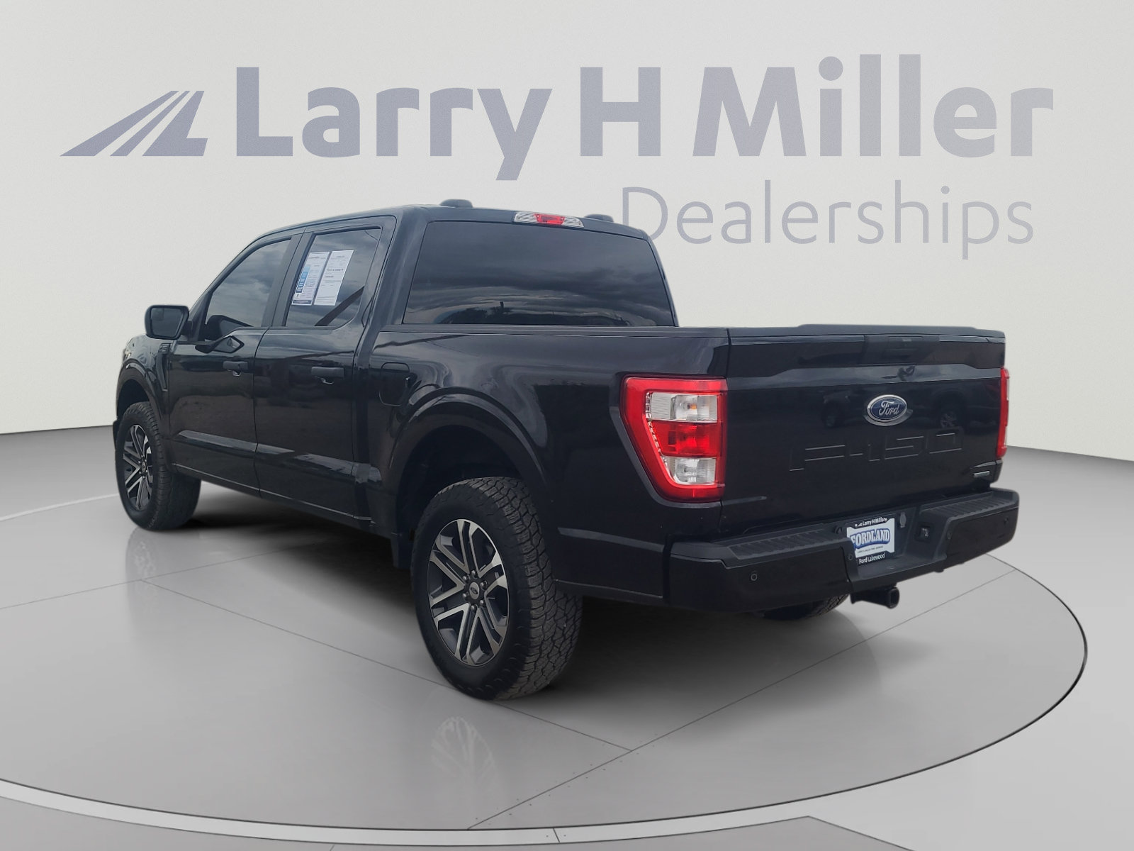 Certified 2023 Ford F150 XL w/ STX Appearance Package AWD/4WD image 3