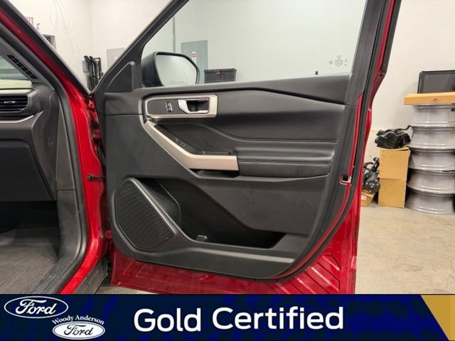 Certified 2023 Ford Explorer XLT w/ Equipment Group 202A AWD/4WD image 27