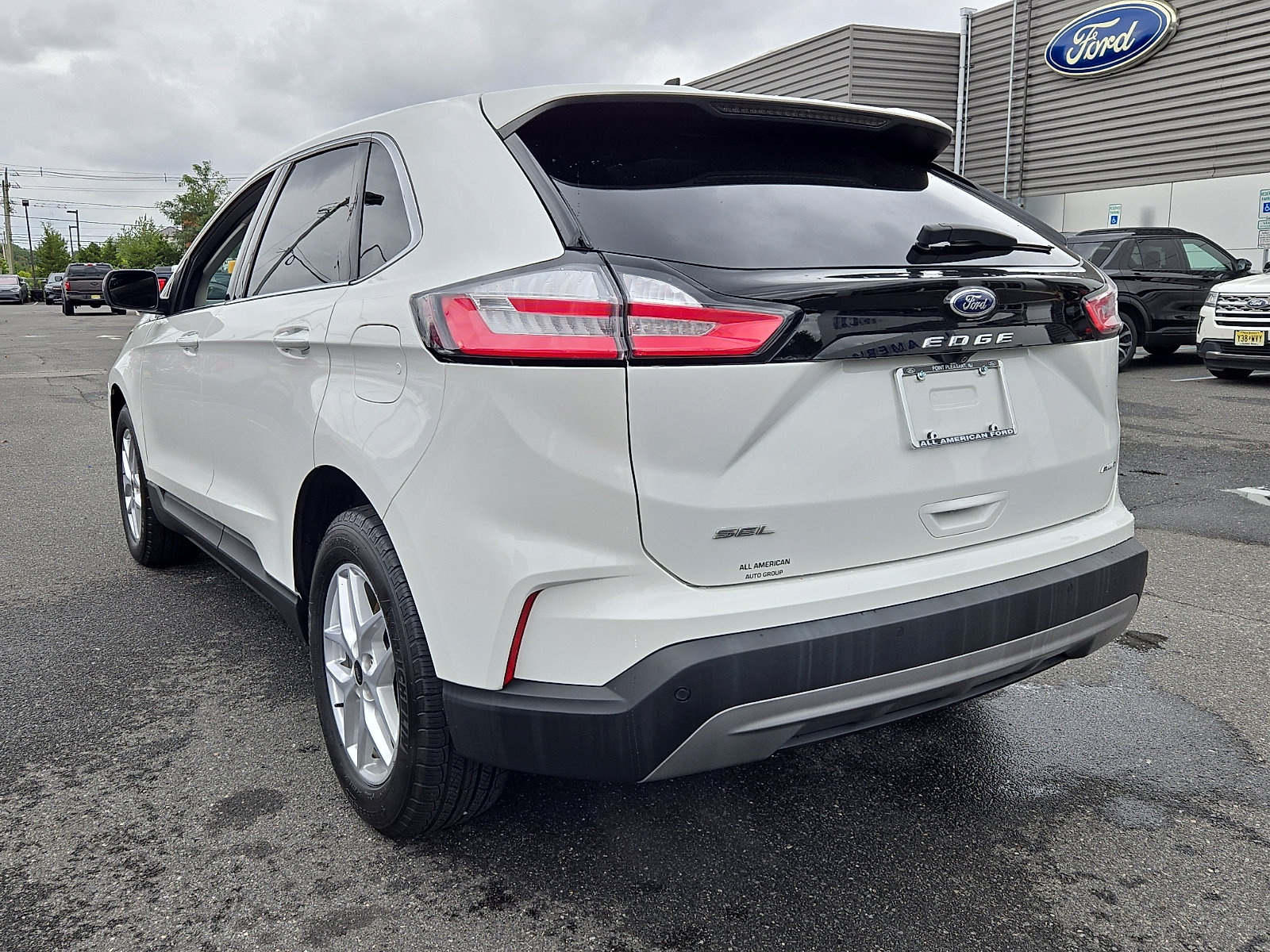 Certified 2024 Ford Edge SEL w/ Convenience Package AWD/4WD image 8