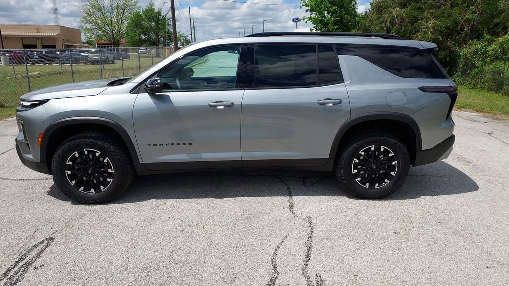 Used 2025 Chevrolet Traverse Z71 w/ Driver Confidence Package image 6