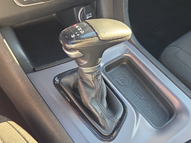 Used 2019 Dodge Charger SXT w/ Blacktop Package RWD image 17