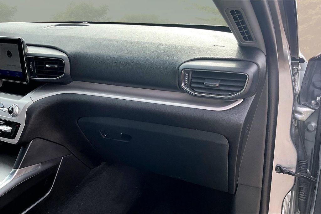 Certified 2023 Ford Explorer XLT w/ Equipment Group 202A image 16