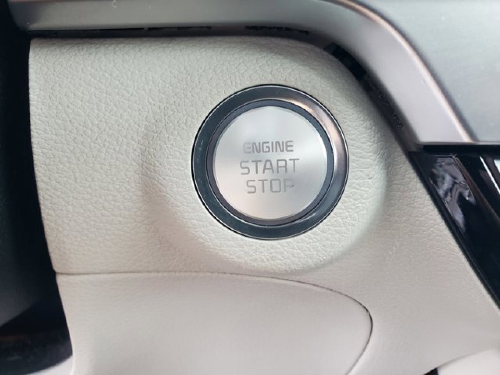 Used 2024 Kia Telluride S w/ S Sunroof Package image 21