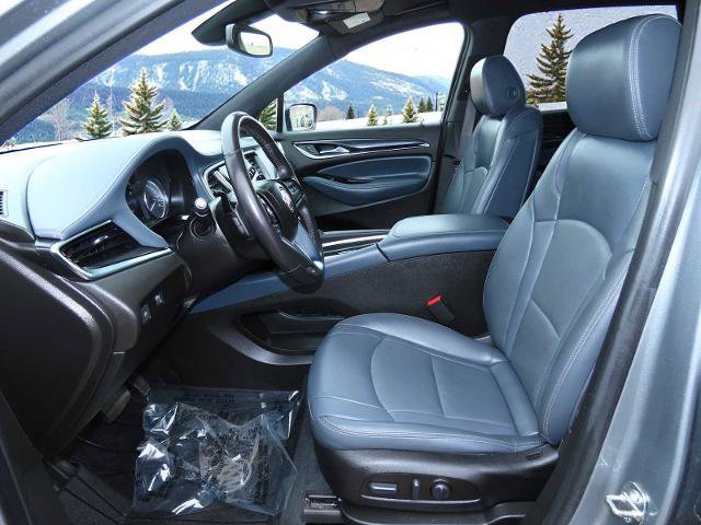 Used 2023 Buick Enclave Essence image 16