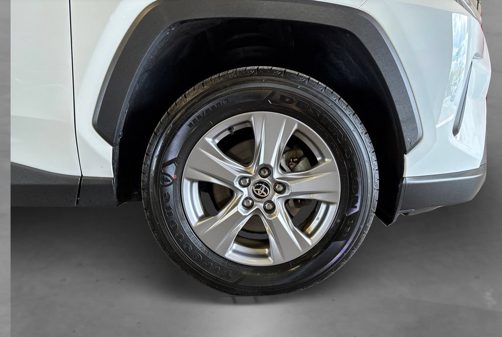 Used 2024 Toyota RAV4 LE AWD/4WD image 20