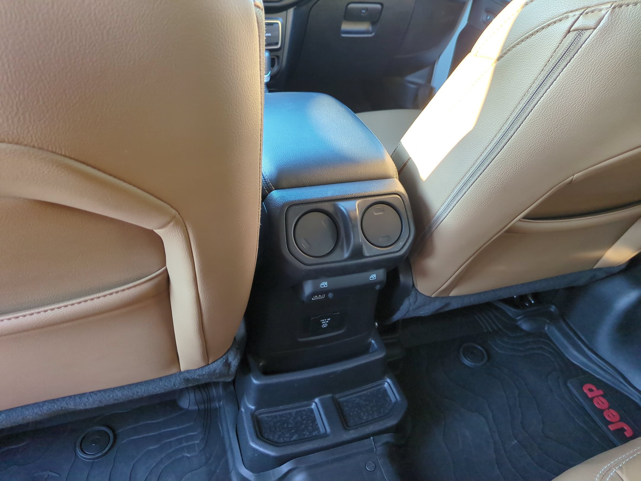 Used 2021 Jeep Wrangler Unlimited Sahara AWD/4WD image 34