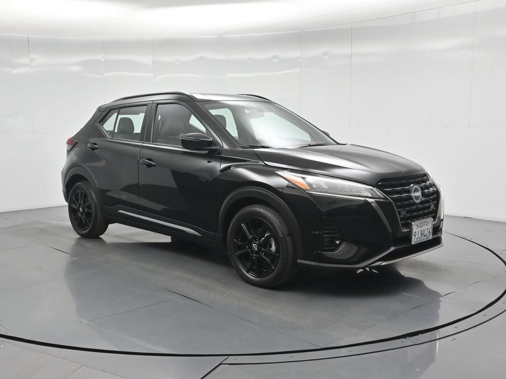 Used 2023 Nissan Kicks SR w/ SR Premium Package FWD image 57