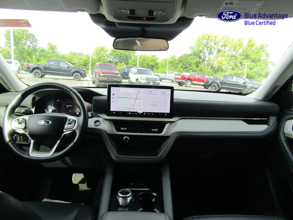 Certified 2025 Ford Explorer Active w/ Active Comfort Package AWD/4WD image 4