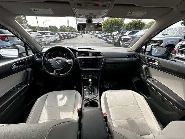 Used 2018 Volkswagen Tiguan SEL AWD/4WD image 3