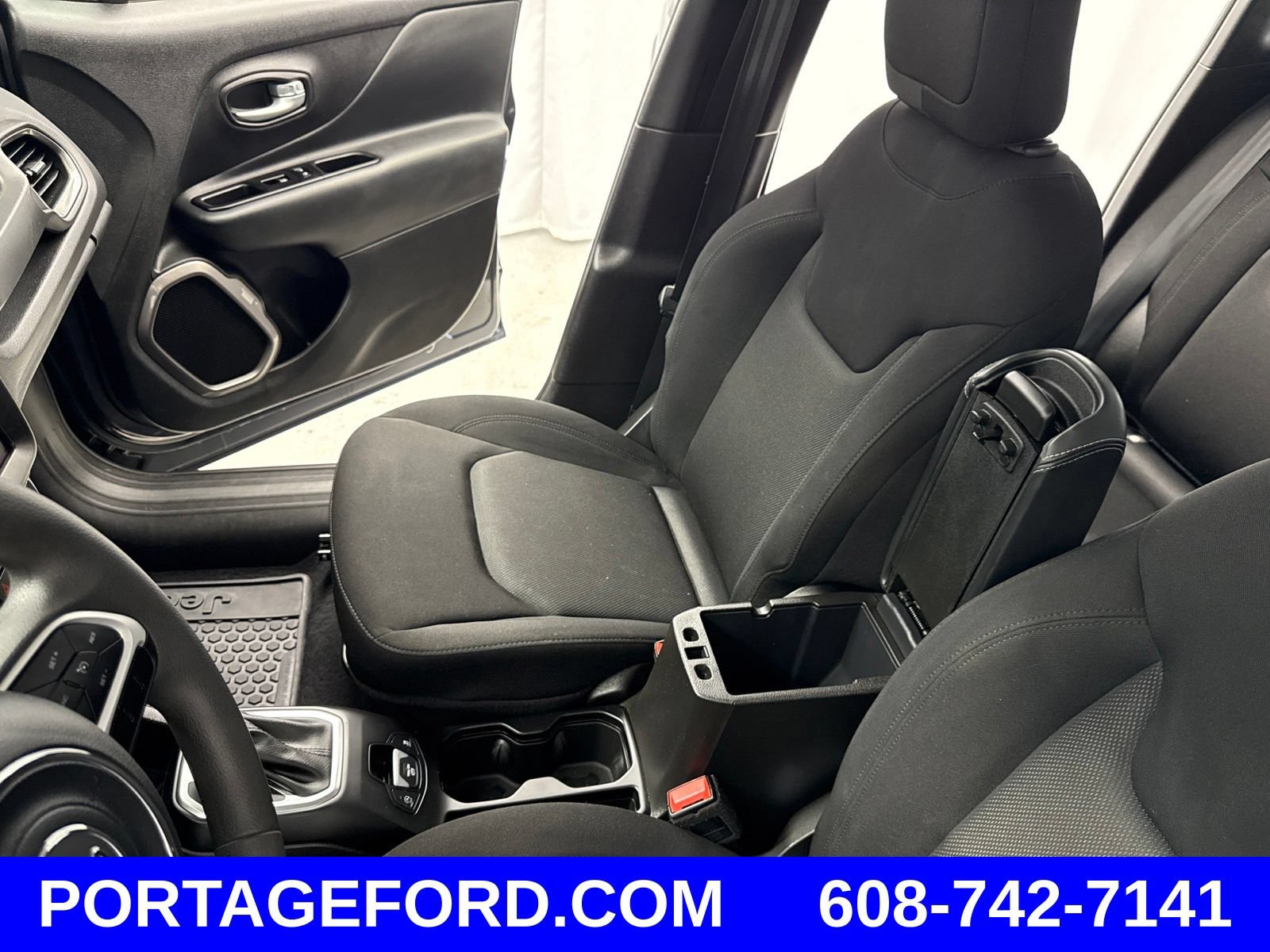 Used 2023 Jeep Renegade Latitude AWD/4WD image 20