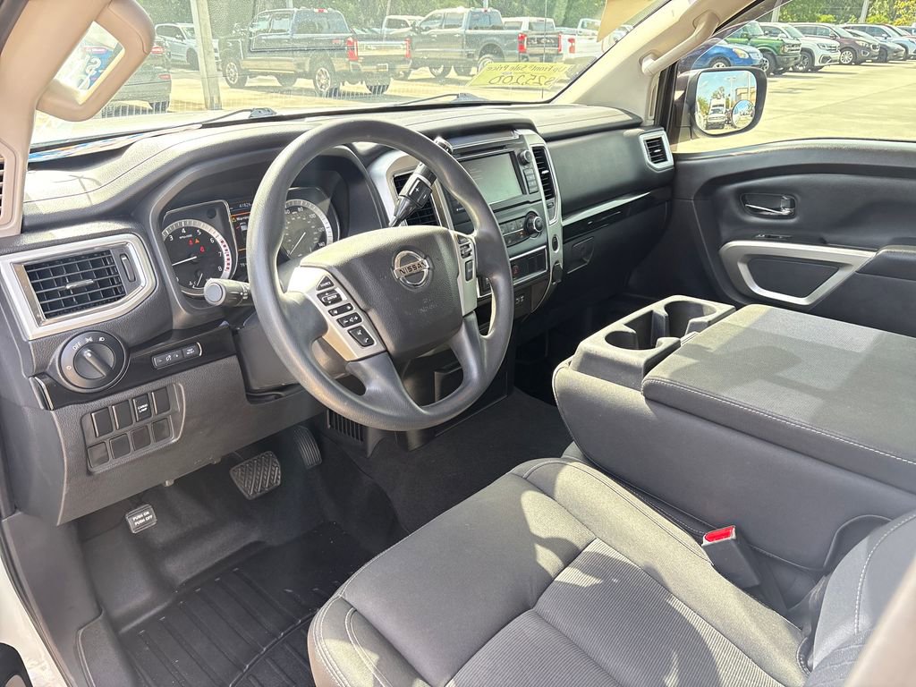 Used 2019 Nissan Titan SV RWD image 6