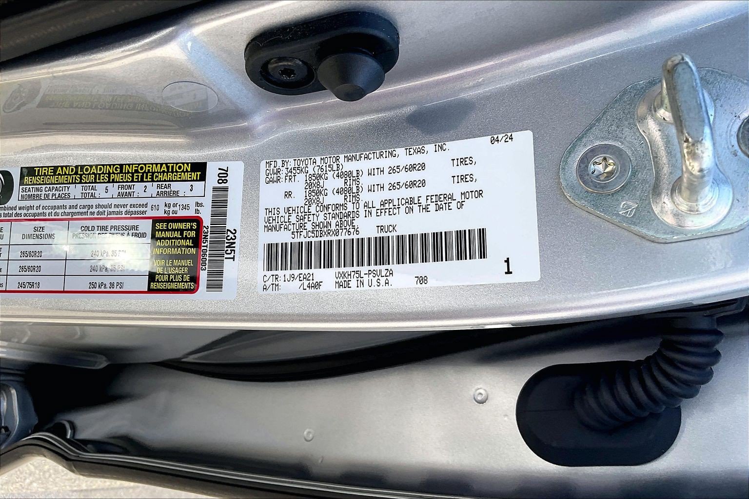 Used 2024 Toyota Tundra Limited AWD/4WD image 33