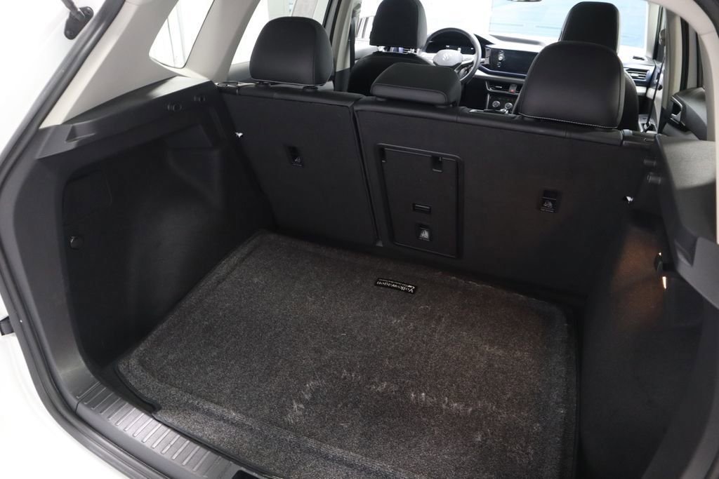 Used 2023 Volkswagen Taos SE w/ Panoramic Sunroof Package AWD/4WD image 16