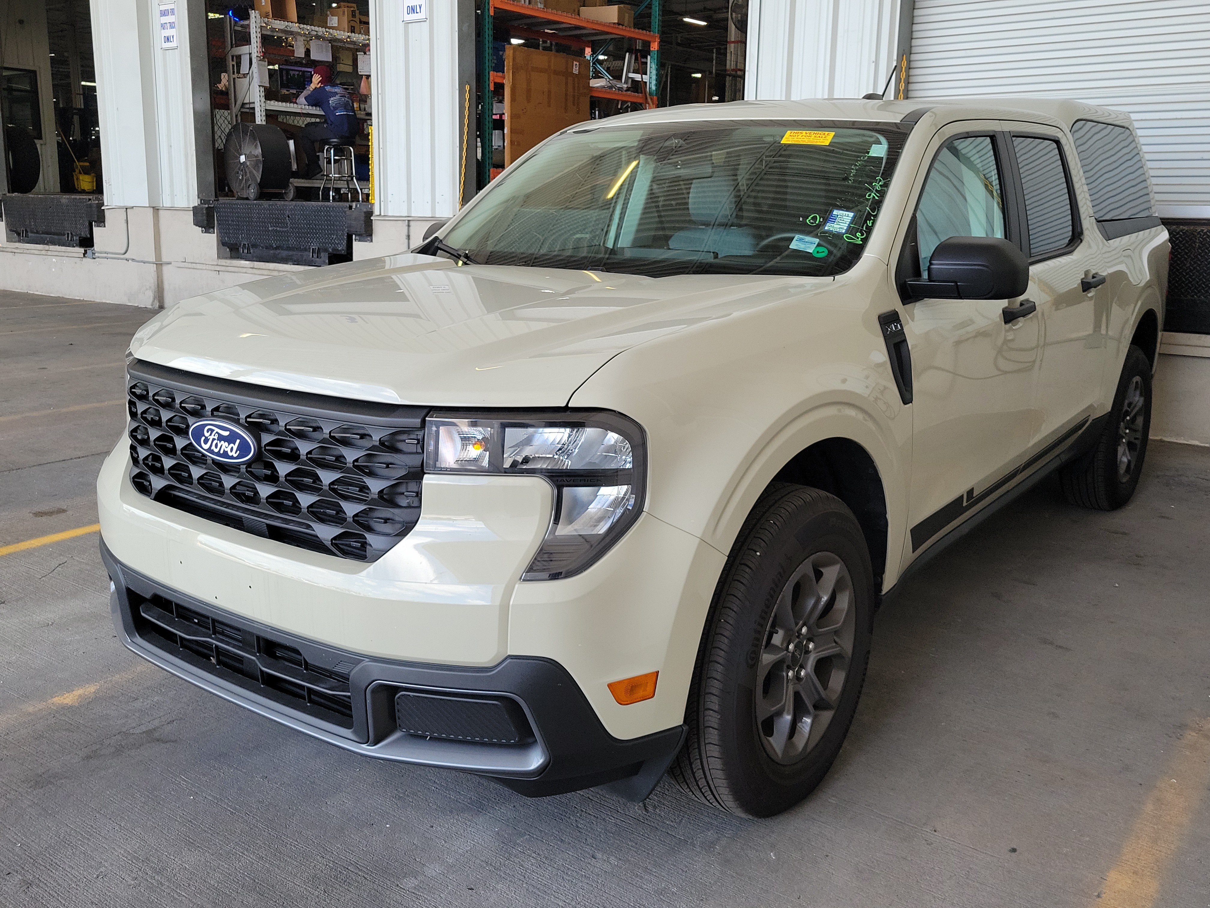 Certified 2025 Ford Maverick XLT FWD image 3