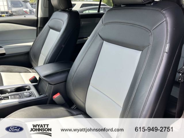 Certified 2023 Ford Explorer XLT w/ Equipment Group 202A AWD/4WD image 30