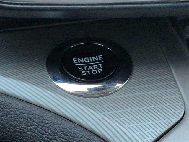 Certified 2022 Ford Explorer XLT w/ Equipment Group 202A image 28