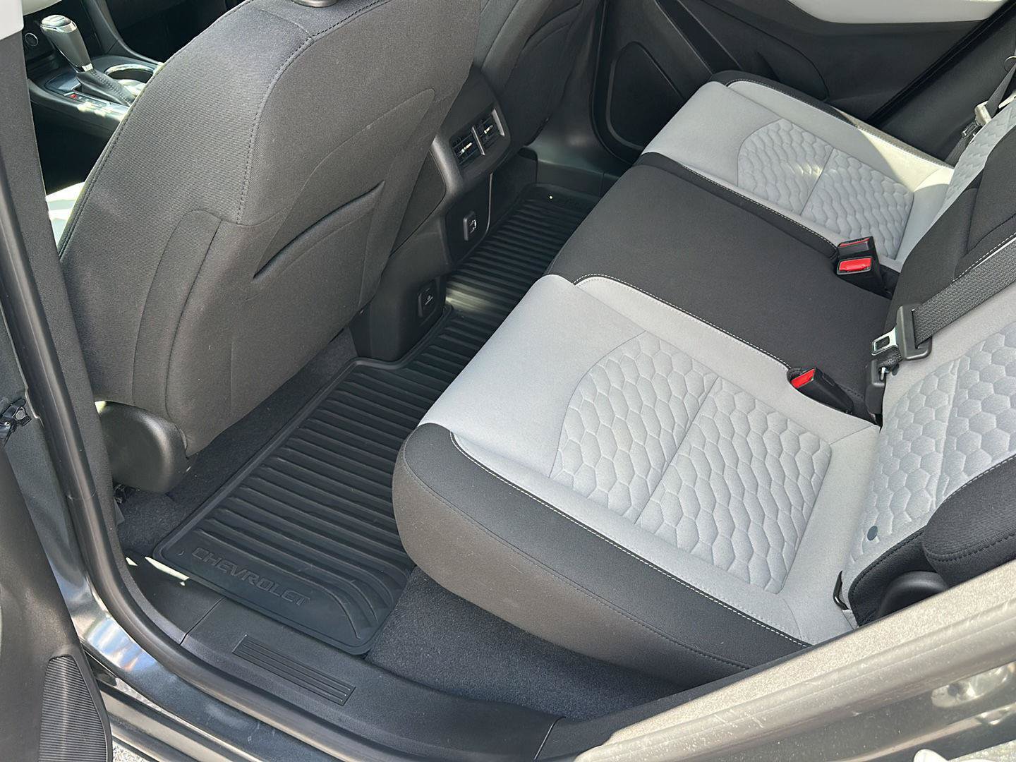 Used 2021 Chevrolet Equinox LT FWD image 23