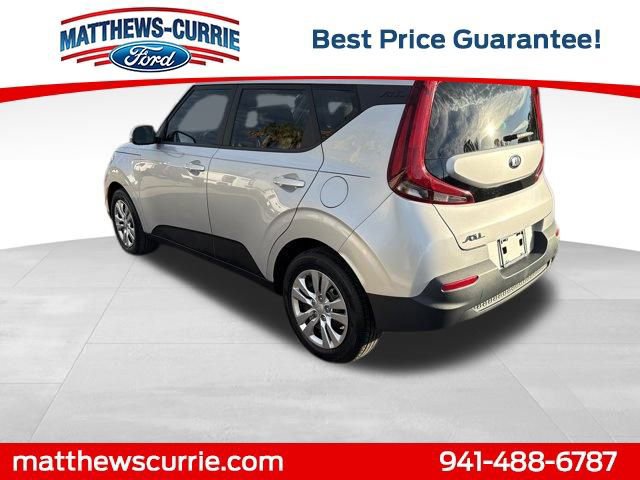 Used 2021 Kia Soul LX image 2