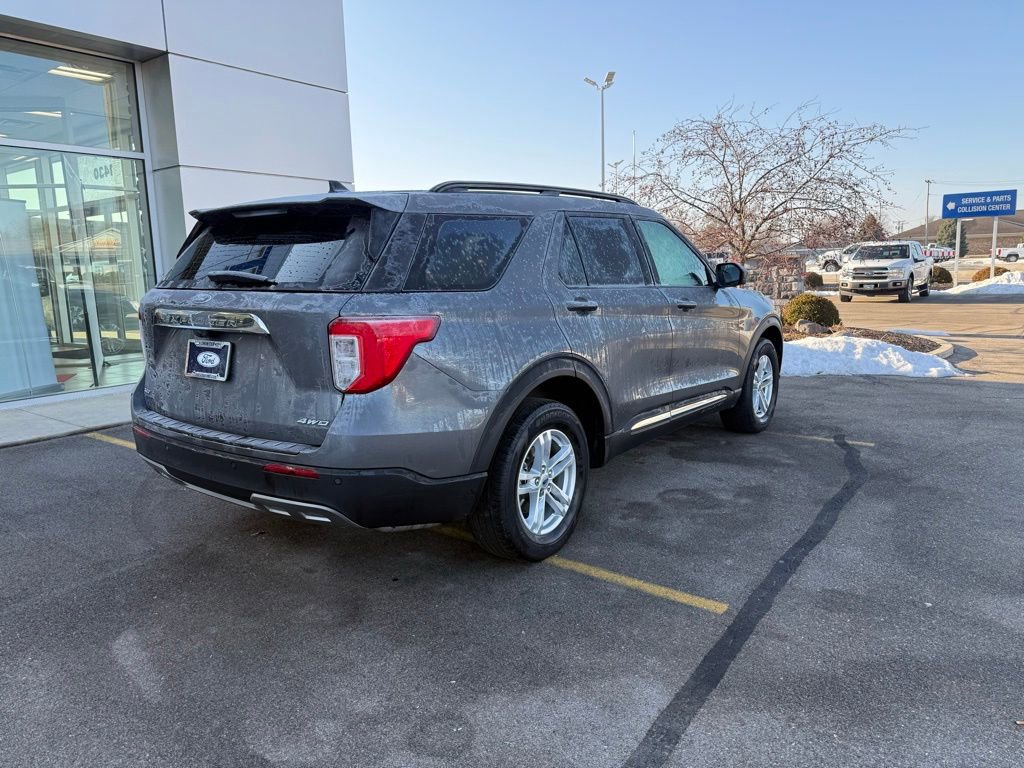 Certified 2022 Ford Explorer XLT w/ Equipment Group 202A image 33