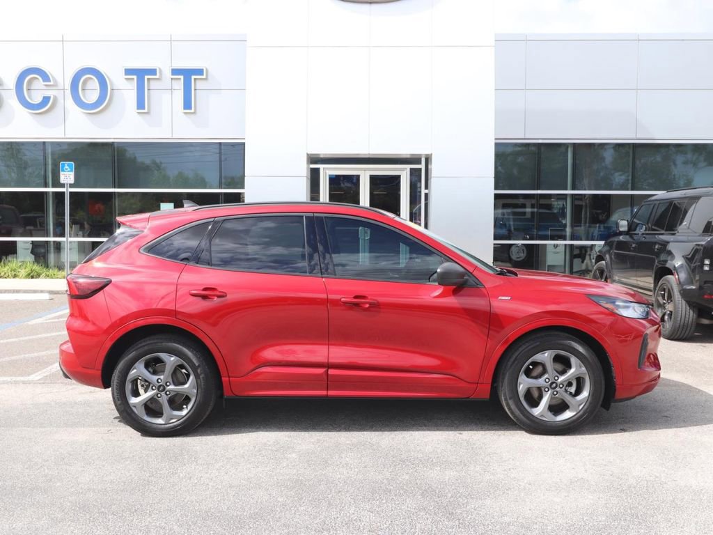 Certified 2023 Ford Escape ST-Line w/ Tech Pack #1 image 6