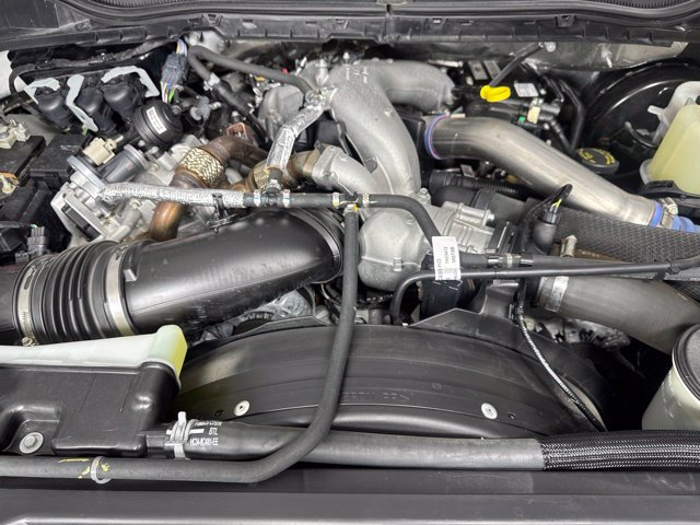 Certified 2022 Ford F250 Lariat w/ Lariat Ultimate Package AWD/4WD image 9