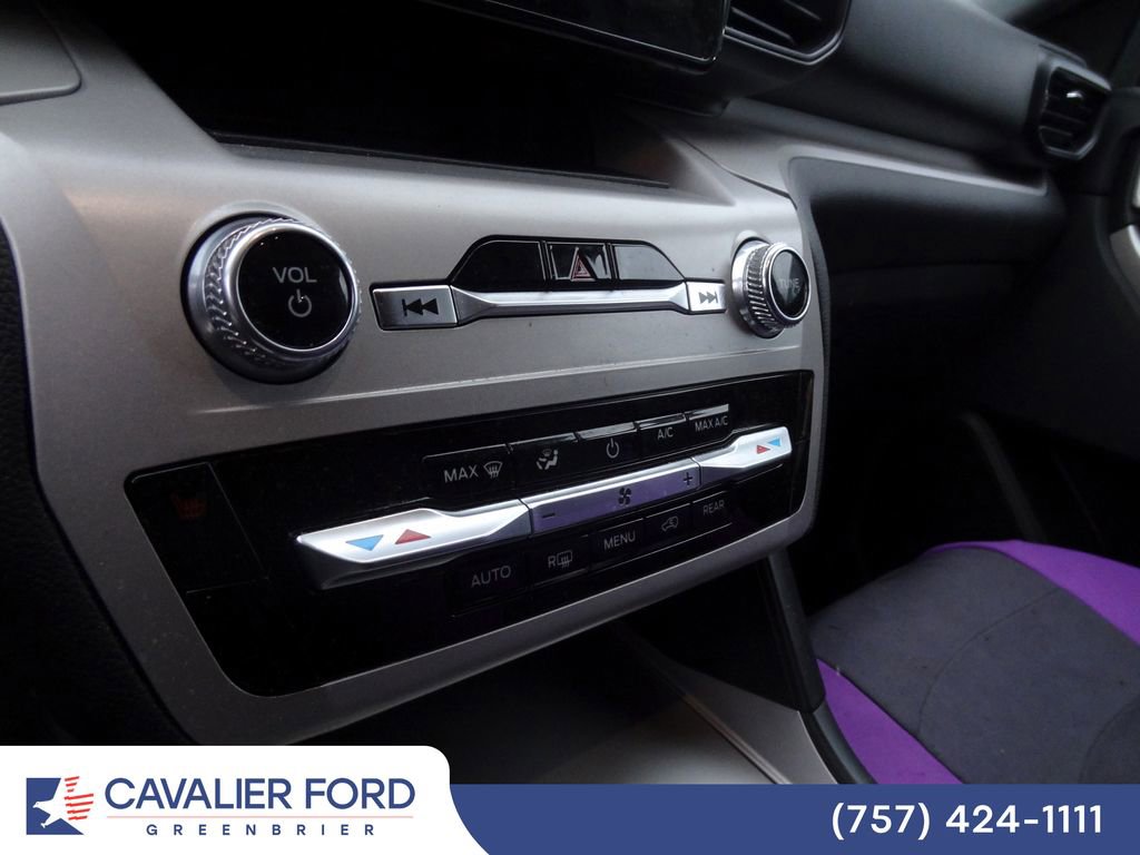 Certified 2023 Ford Explorer XLT w/ Class IV Trailer Tow Package AWD/4WD image 10