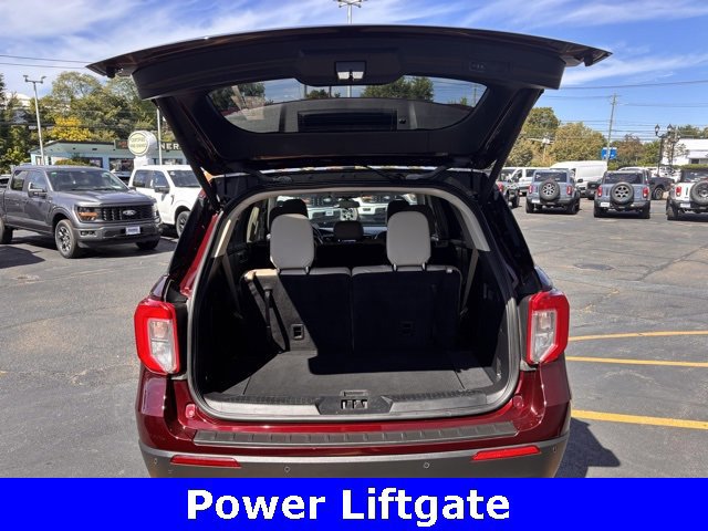 Certified 2022 Ford Explorer XLT w/ Equipment Group 202A image 11