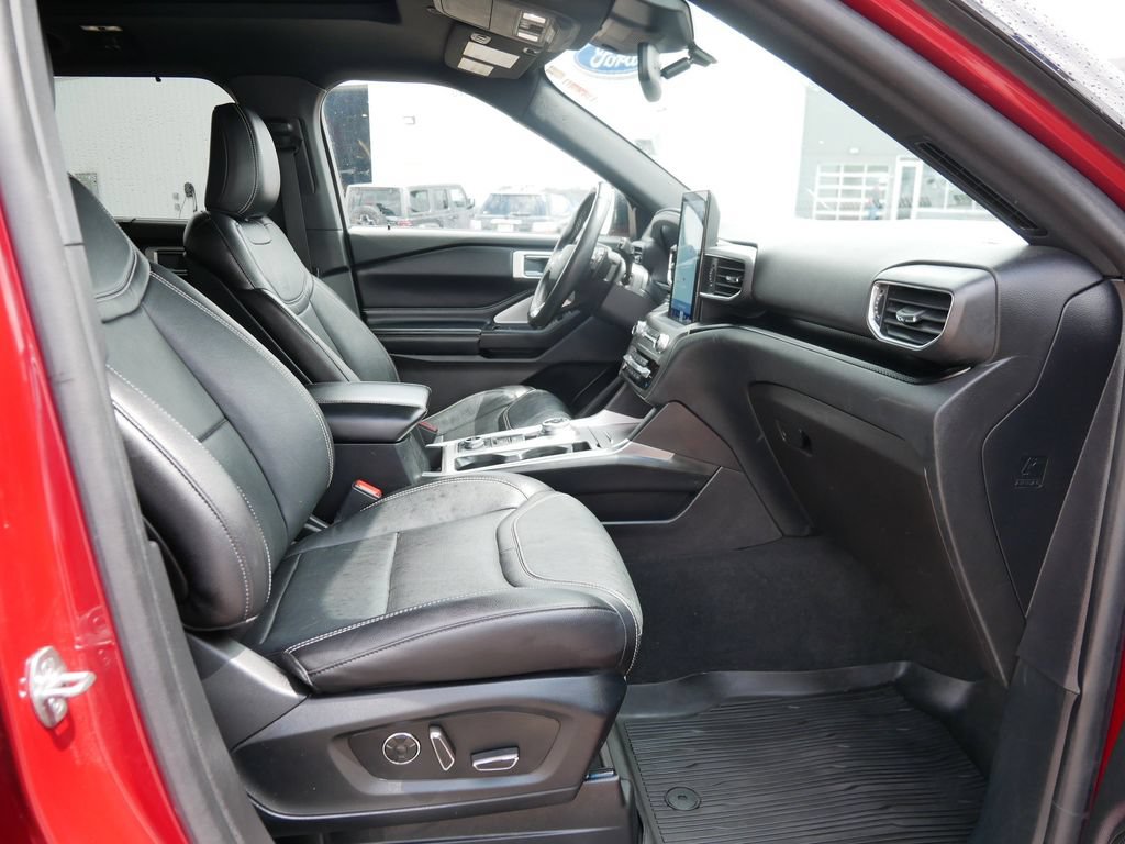 Certified 2020 Ford Explorer ST w/ ST Street Pack AWD/4WD image 13