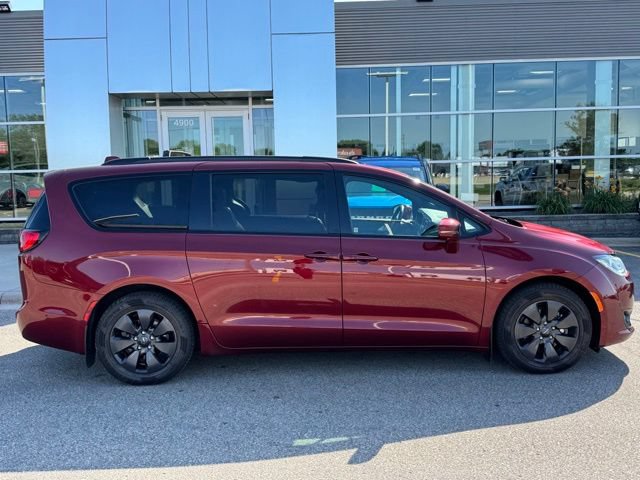 Used 2020 Chrysler Pacifica Limited w/ Advanced Safetytec Group FWD image 37