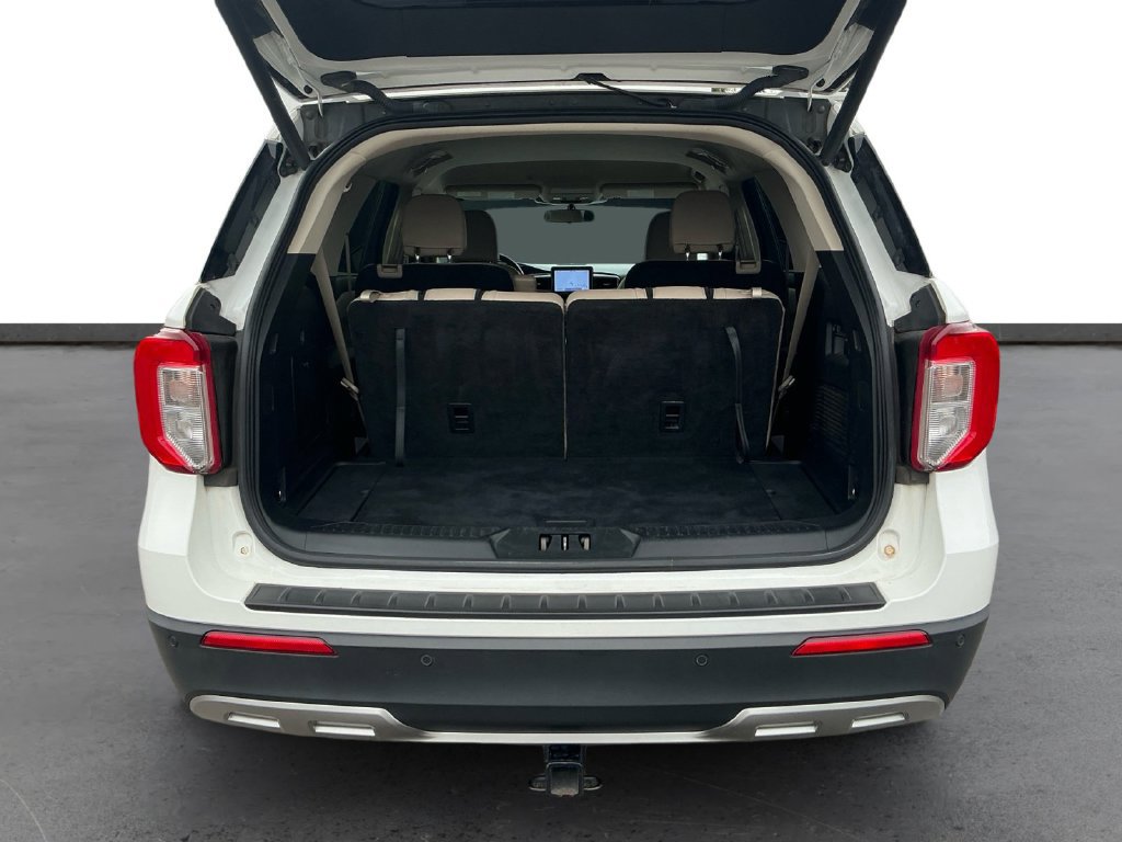 Certified 2022 Ford Explorer XLT w/ Equipment Group 202A RWD image 24