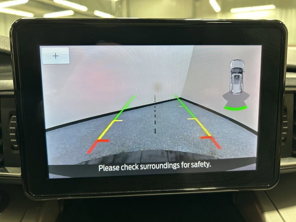 Certified 2022 Ford Explorer XLT w/ Equipment Group 202A image 20