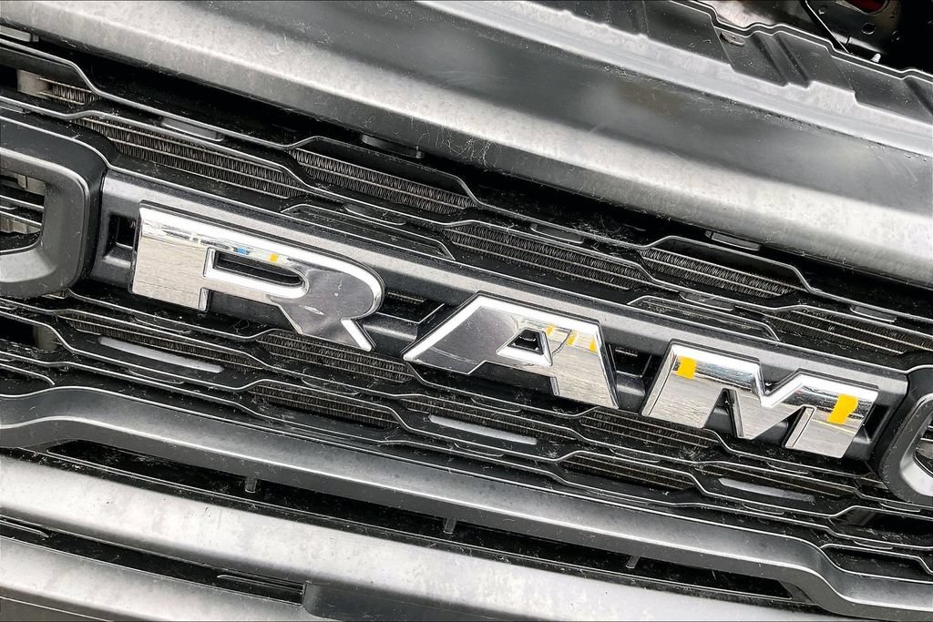 Used 2025 RAM ProMaster 2500 w/ Convenience Group FWD image 32