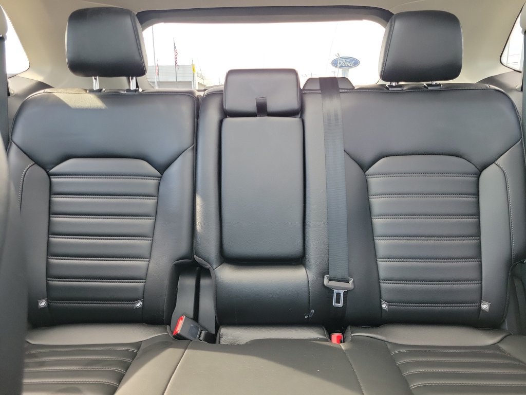 Certified 2024 Ford Edge SEL w/ Convenience Package AWD/4WD image 17