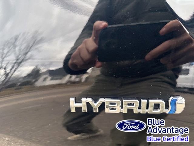 Used 2022 Toyota Prius LE image 10