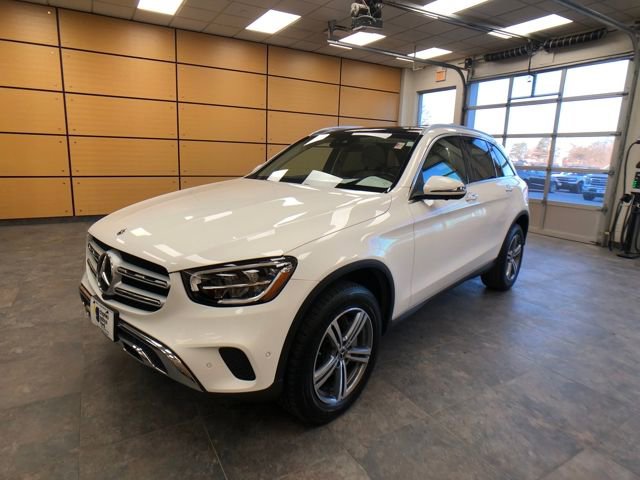 Used 2022 Mercedes-Benz GLC 300 4MATIC image 3