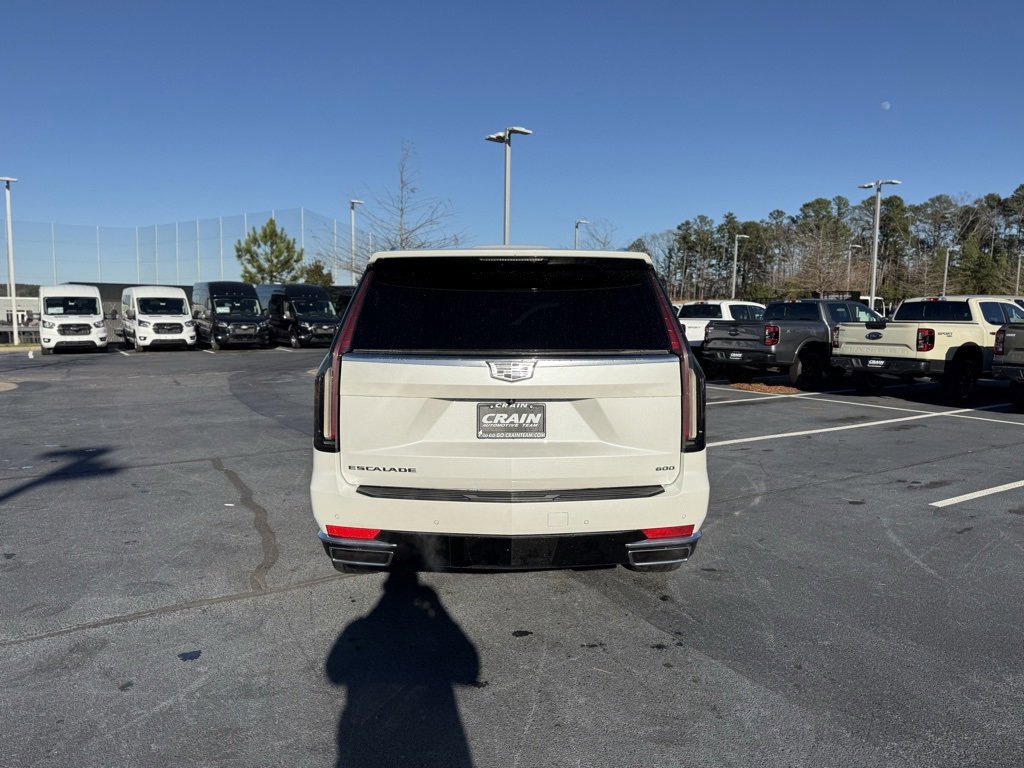 Used 2022 Cadillac Escalade Luxury image 4