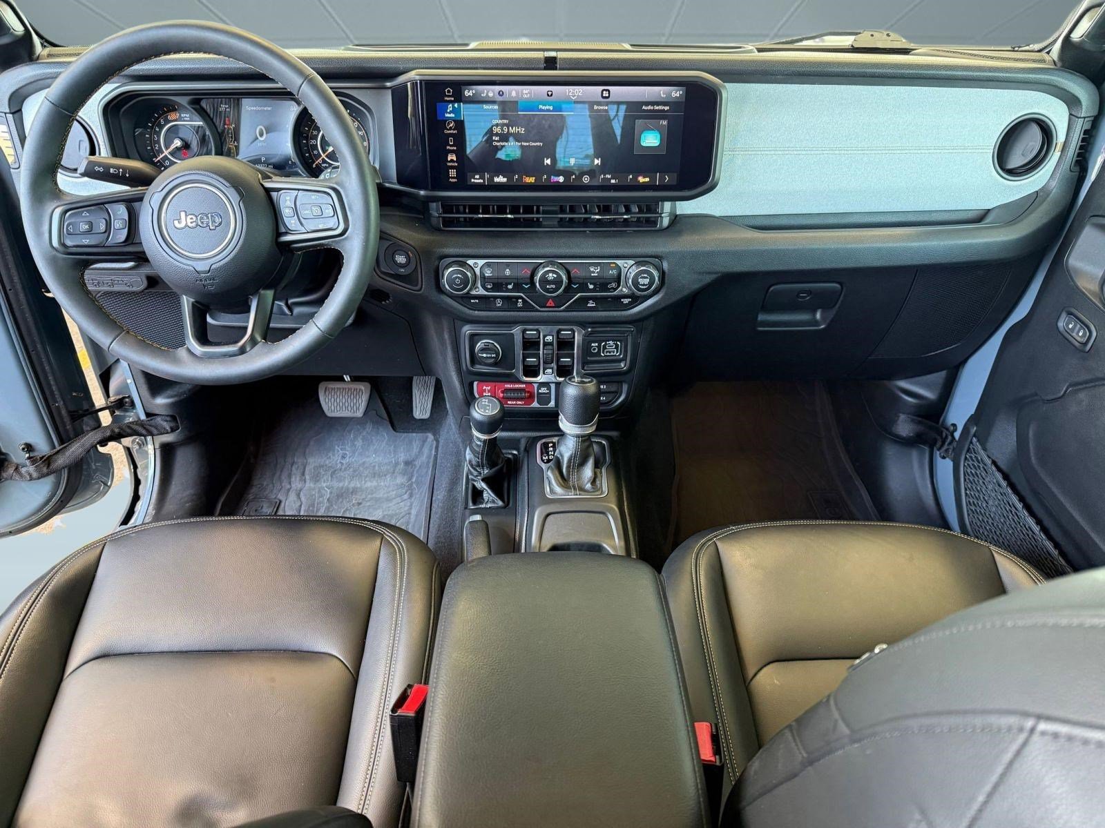 Used 2024 Jeep Wrangler Unlimited Sport AWD/4WD image 17