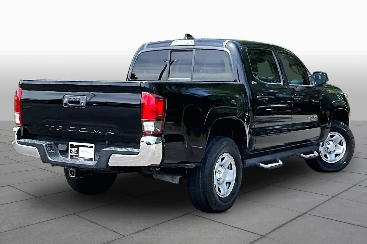 Used 2021 Toyota Tacoma SR5 RWD image 13