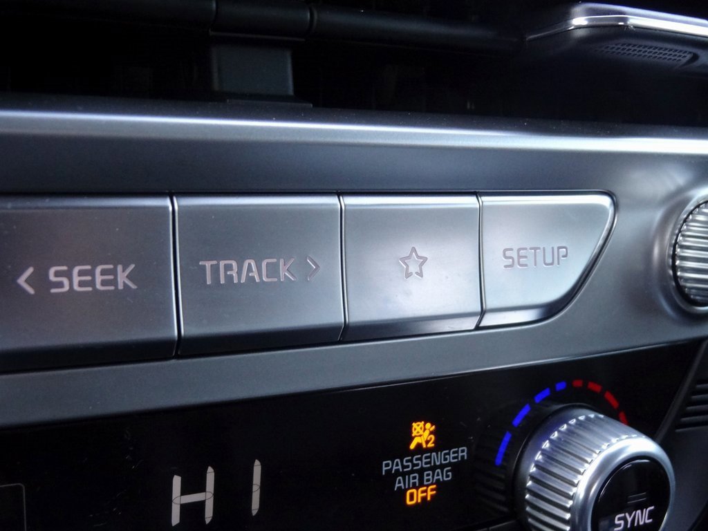 Used 2023 Kia Telluride S image 32