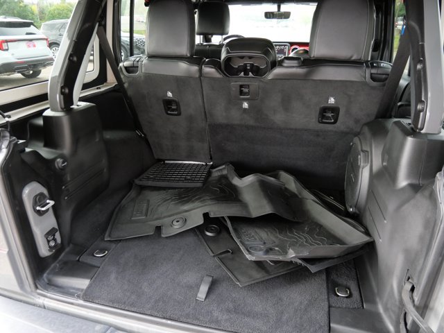 Used 2020 Jeep Wrangler Unlimited Rubicon AWD/4WD image 9
