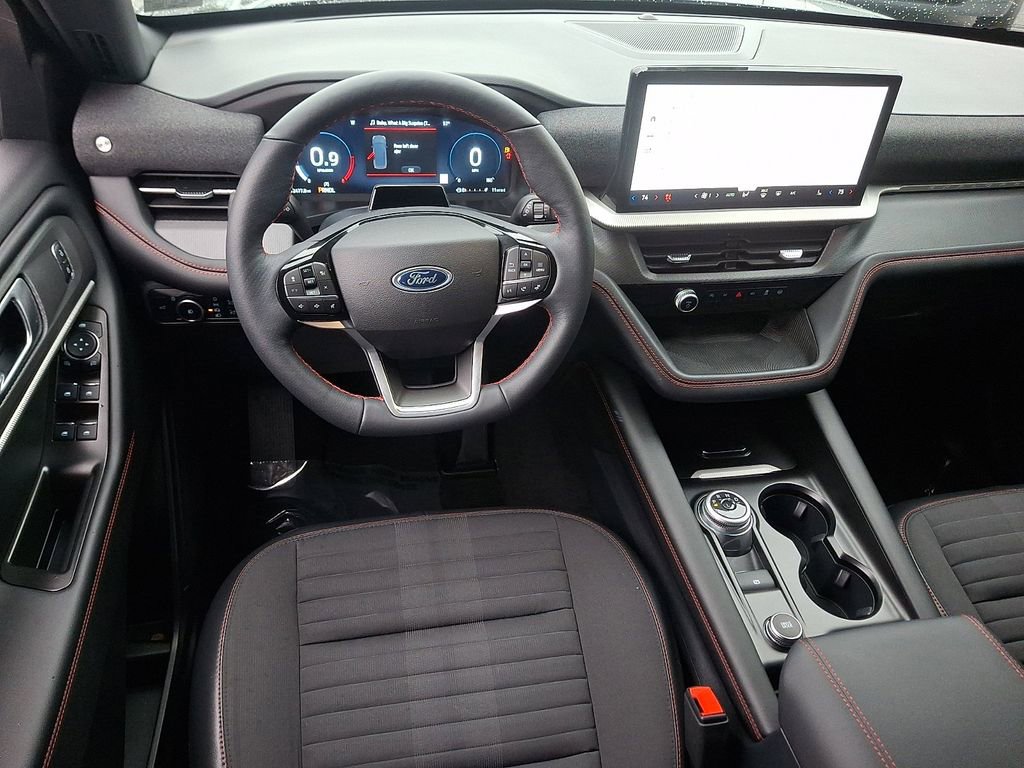 Certified 2025 Ford Explorer ST-Line w/ ST-Line Street Pack AWD/4WD image 11