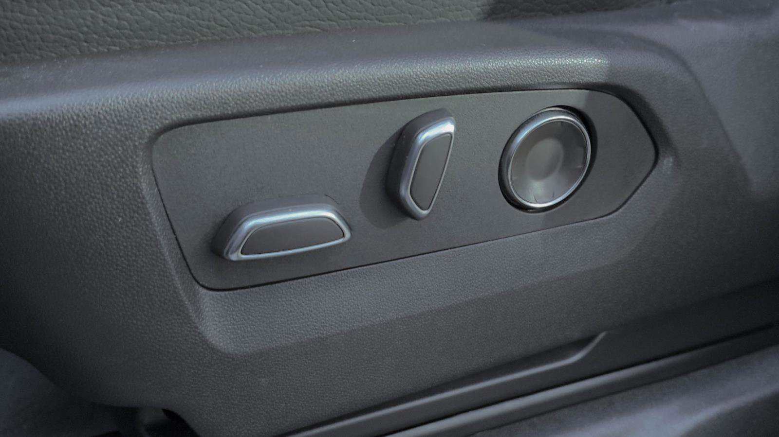 Used 2025 GMC Sierra 2500 Denali w/ Denali Reserve Package image 18