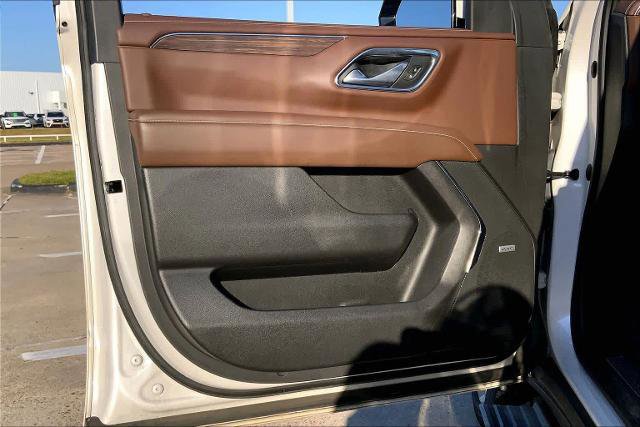 Used 2021 Chevrolet Suburban High Country w/ Premium Package image 22