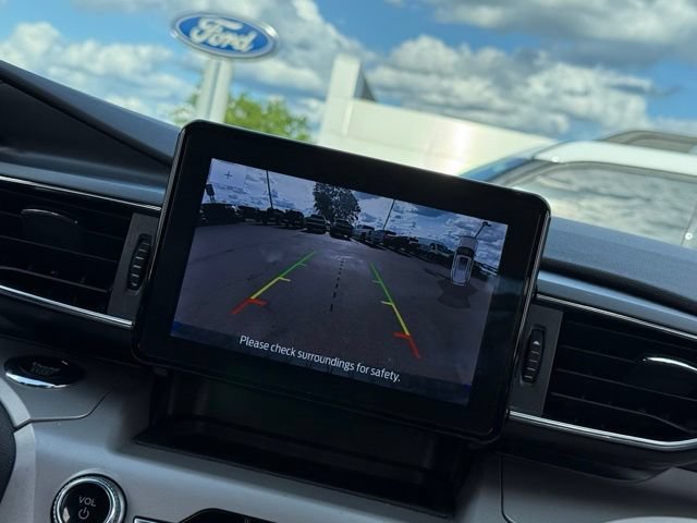 Certified 2023 Ford Explorer XLT w/ Equipment Group 202A AWD/4WD image 3